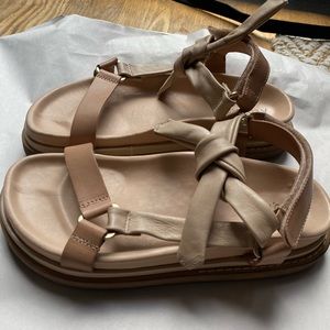 COPY - Alohas Tied Together size 38